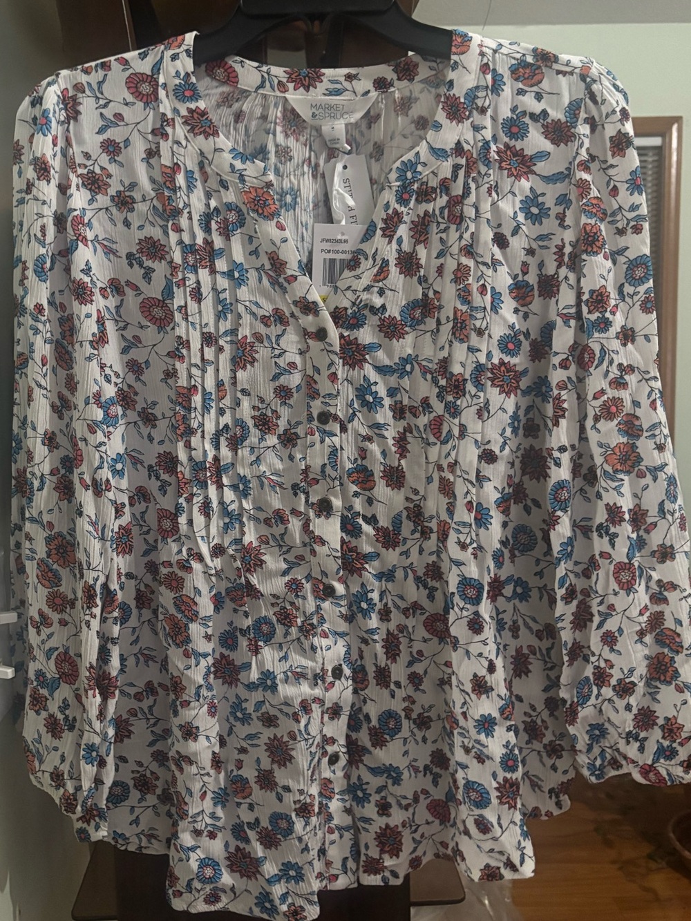 Market & Spruce White Floral Pintuck Blouse with Blue and Red Flowers